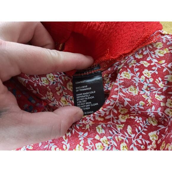 Calessa Womens Sz L Red Floral Embroidery Button Blouse Roll Sleeves Boho Top - Picture 10 of 13